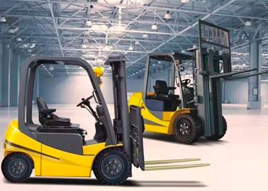 Τέσσερα Forklift αποθηκών εμπορευμάτων ροδών 3ton ηλεκτρικά φορτηγά με το ύψος ανελκυστήρων 3m